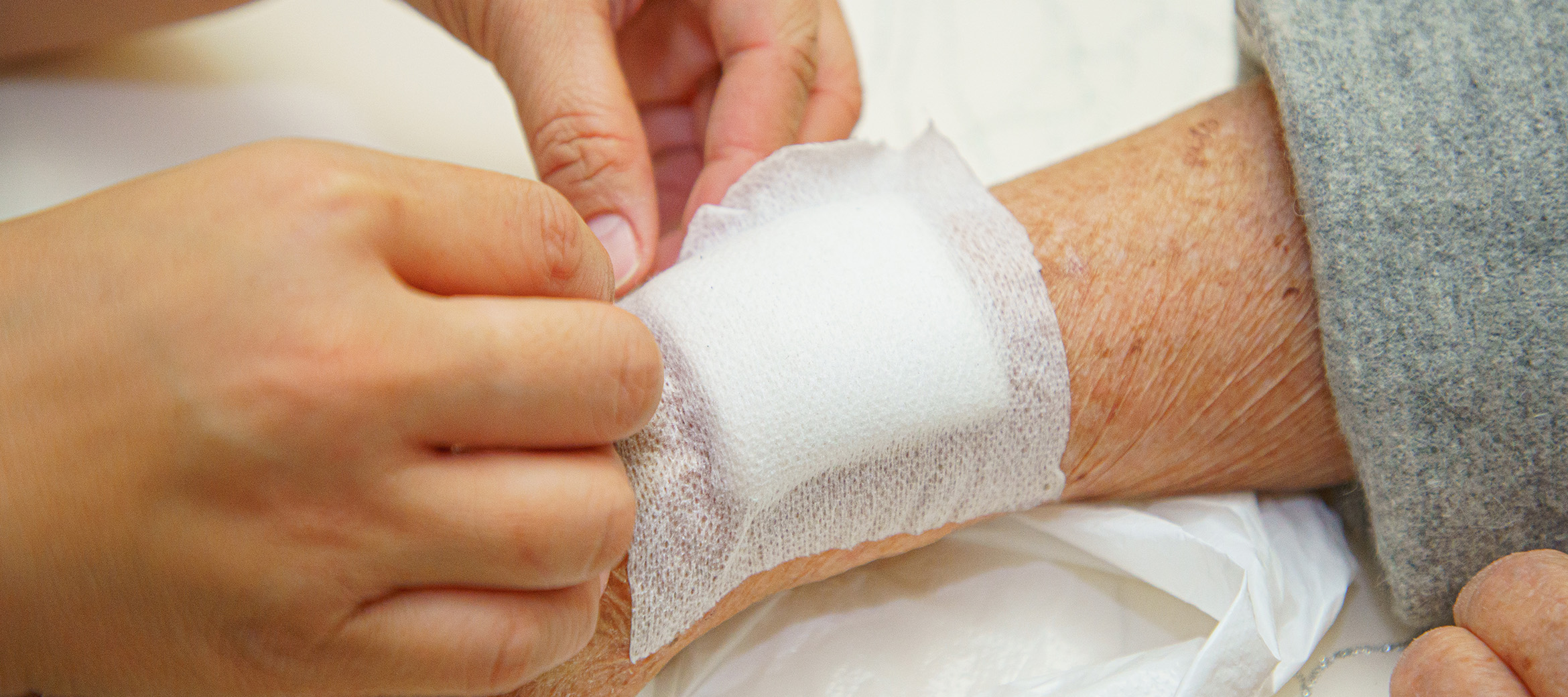 Worldfirst antiinflammatory and bacterial bandages to revolutionise